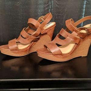 Wedge heels